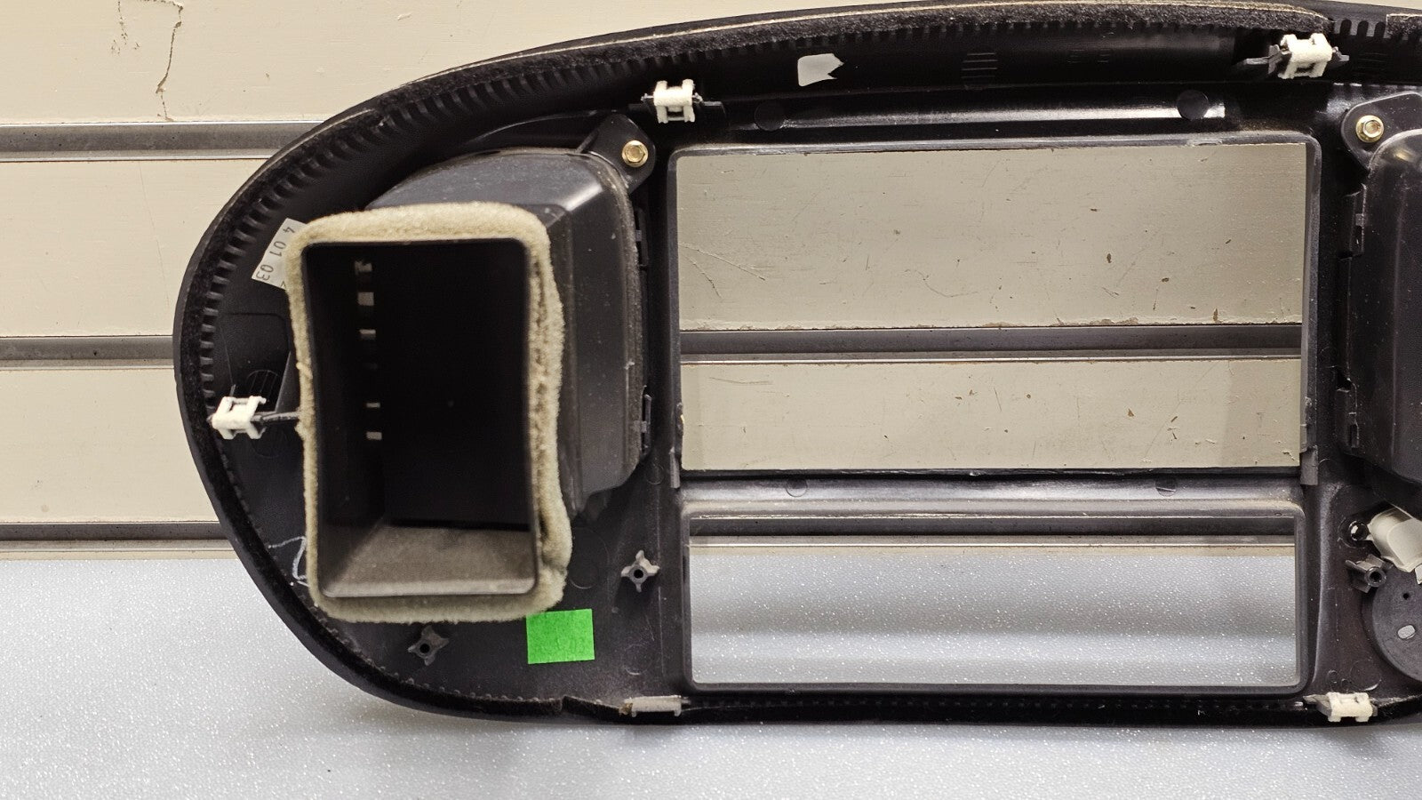 🔥97-03 Ford F150 Center Dash AM FM Radio Climate Trim Stereo BEZEL Panel DK Tan