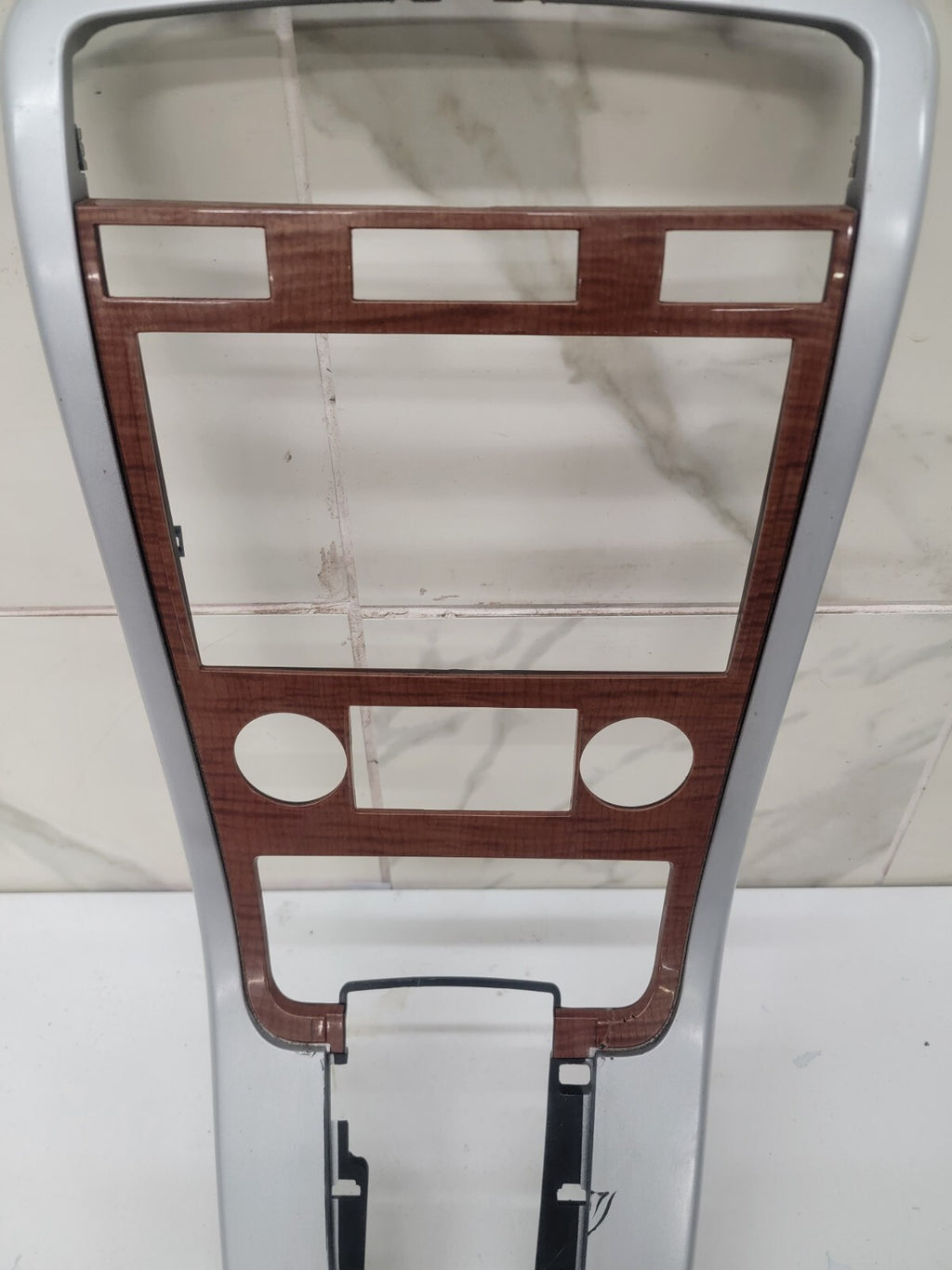 07-09 Chevrolet Equinox Center Dash Radio Climate Bezel Surround Trim silver
