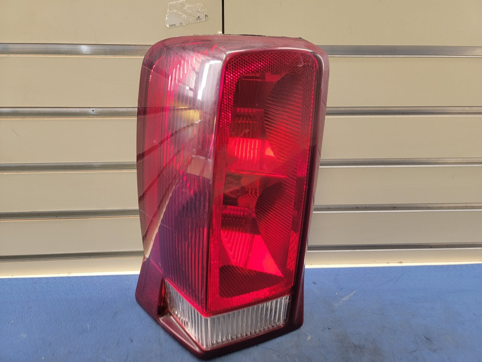 🔥02-06 Cadillac Escalade Driver RH Left Rear Tail Light Lamp (Tested) Notes
