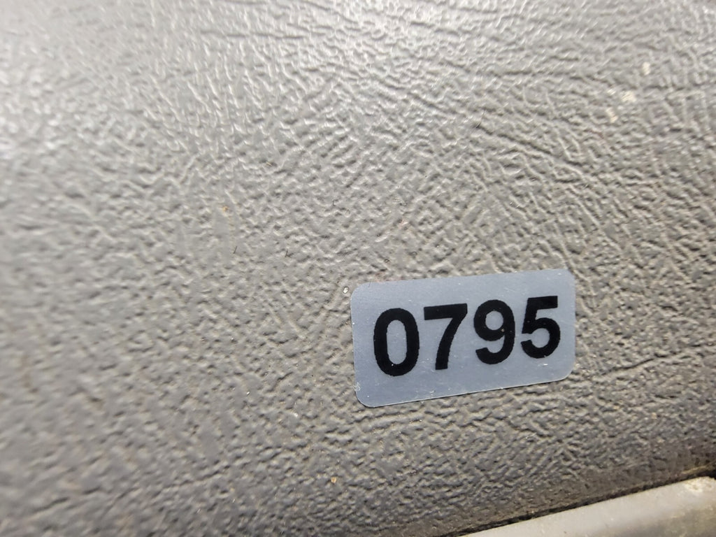 🔥95-99 Chevy GMC Silverado C/K DOOR PANEL Front Passenger Right Gray OEM D2
