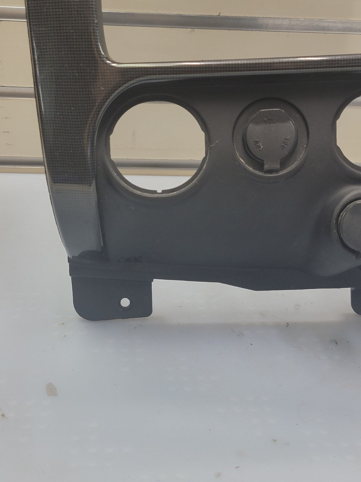 03-08 GMC ENVOY XL FRONT RADIO DASH VENT BEZEL CLIMATE CONTROL carbon fiber B45