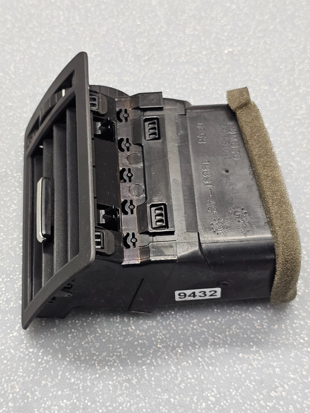 10-12 Fusion Milan Dash Front Left Driver AC Air Vent Heater Conditioner DK GRAY