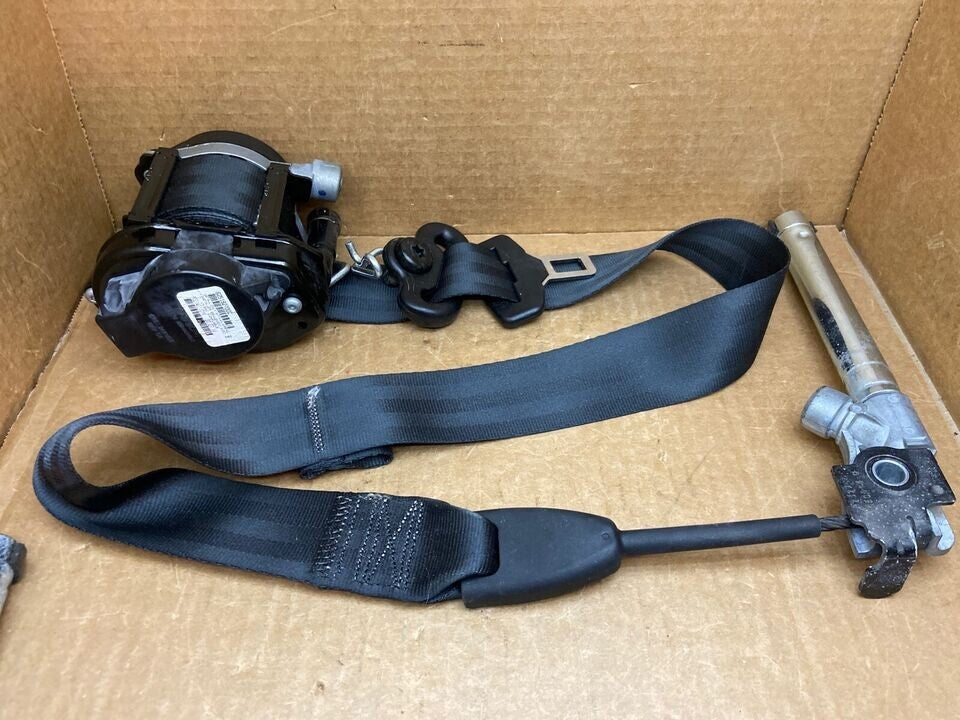 🔥2013 - 2018 Ford Focus Seat Belts Black Front Left Right Retractor Set OEM