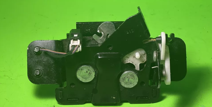 🔥07-12 DODGE CALIBER REAR TRUNK LID LIFTGATE LIFT GATE LATCH LOCK ACTUATOR