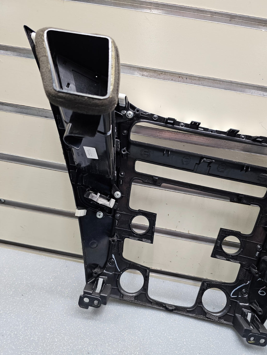 11-14 Hyundai Sonata Center Dash Radio Surround Bezel Trim Panel Climate Silver