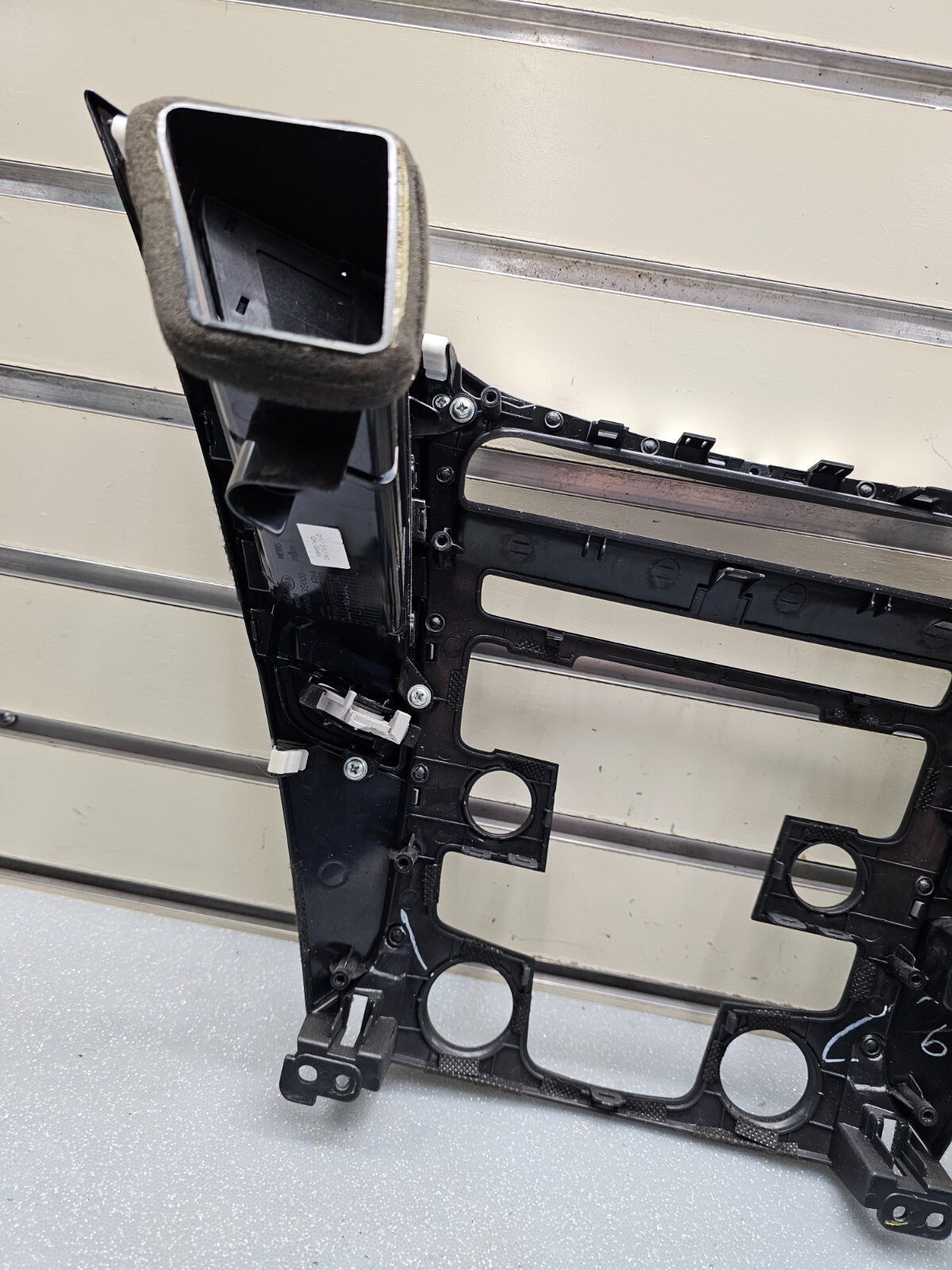 11-14 Hyundai Sonata Center Dash Radio Surround Bezel Trim Panel Climate Silver