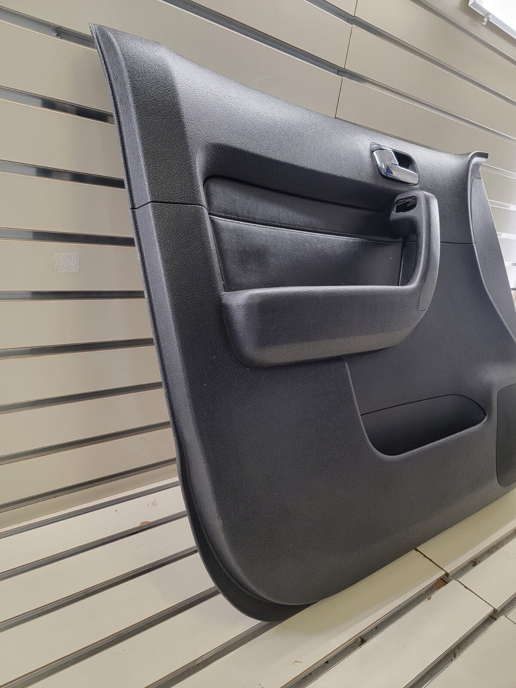 06-10 HUMMER H3 driver LEFT FRONT DOOR TRIM PANEL black OEM