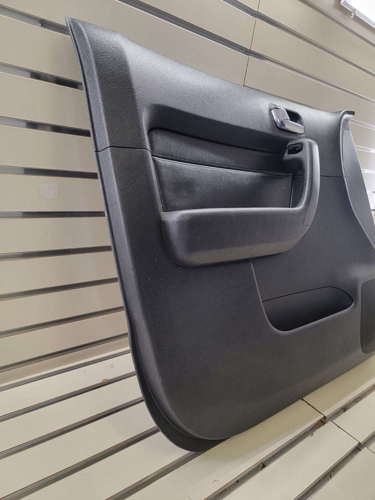 06-10 HUMMER H3 driver LEFT FRONT DOOR TRIM PANEL black OEM