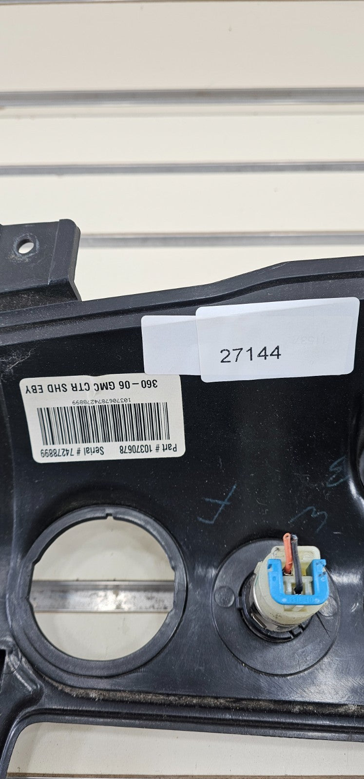 03-08 GMC ENVOY XL FRONT RADIO DASH VENT BEZEL CLIMATE CONTROL BLACK OEM