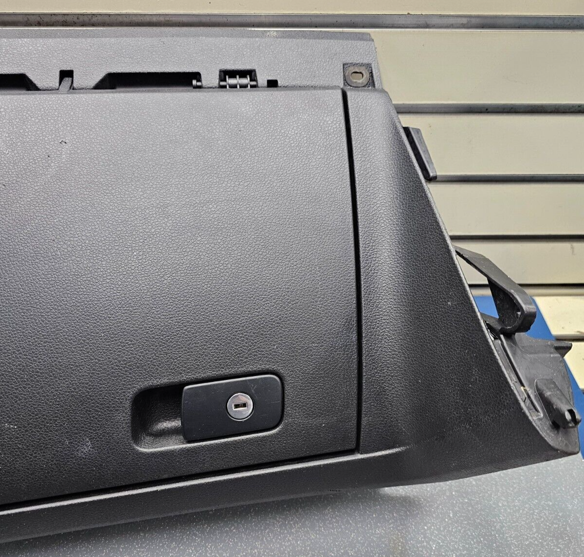 🔥12-19 VW VOLKSWAGEN PASSAT DASH GLOVE BOX STORAGE COMPARTMENT ASSEMBLY BLACK