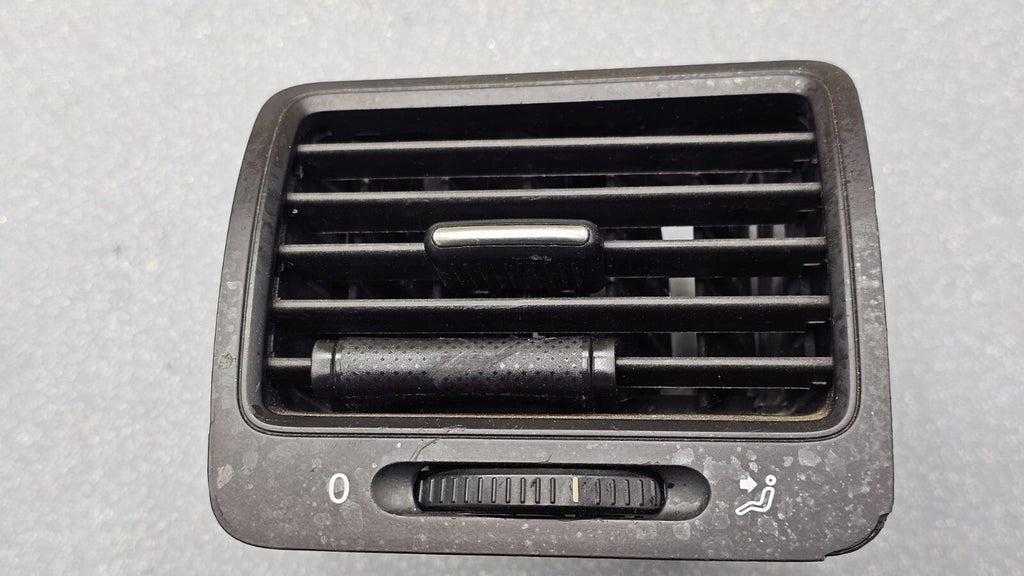 🔥06-10 VW JETTA GOLF CENTER DASH LEFT DRIVER AIR VENT HEATER CONDITIONER BLACK