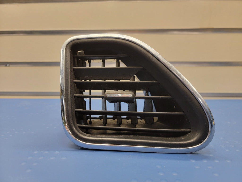 2011 - 2014 CHRYSLER 200 AC HEATER AIR VENT GRILLE DASHBOARD DRIVER LEFT LH