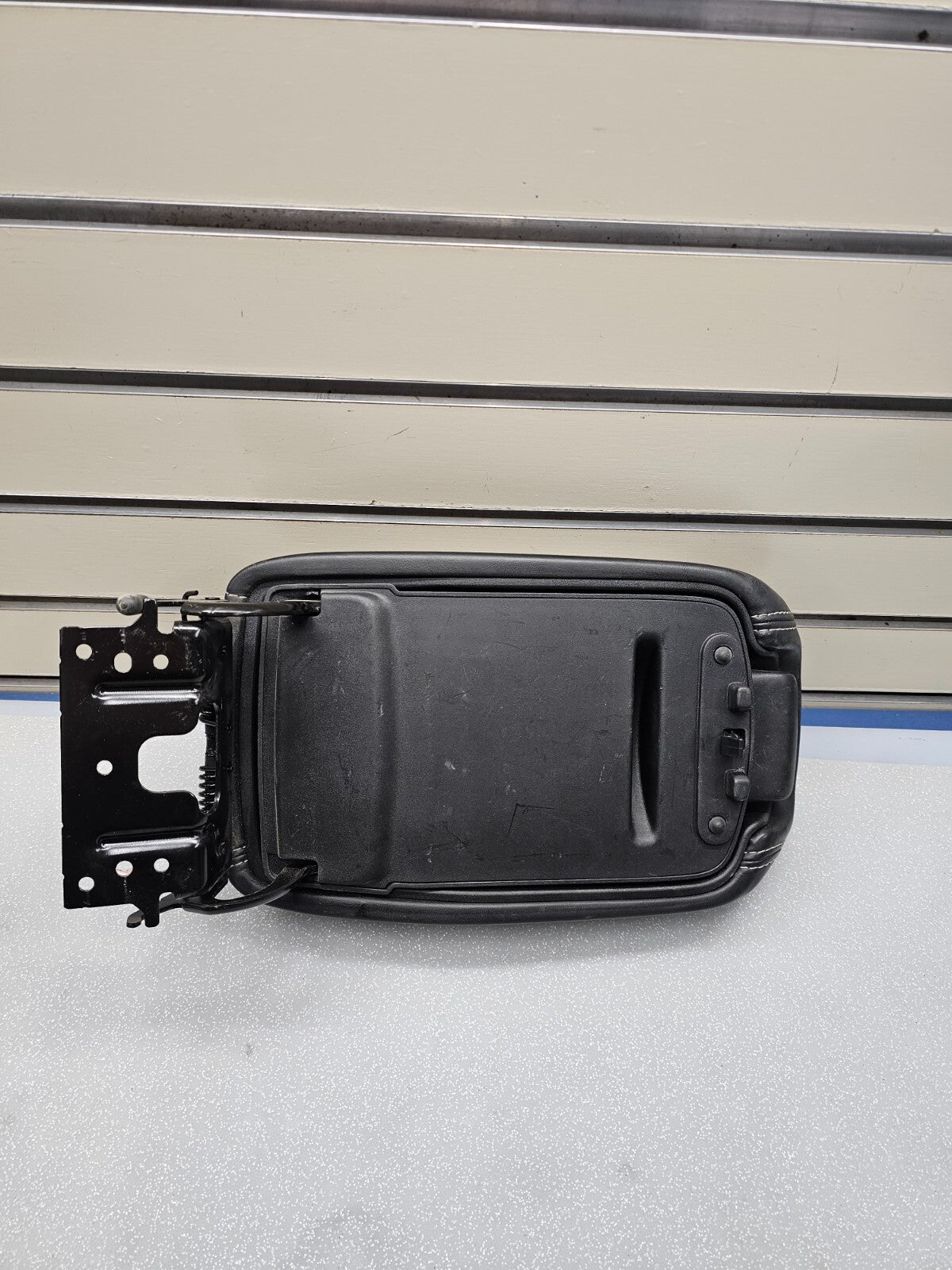 🔥13-16 DODGE DART FRONT CENTER CONSOLE ARM REST LID LEATHER BLACK TOP PAD COVER