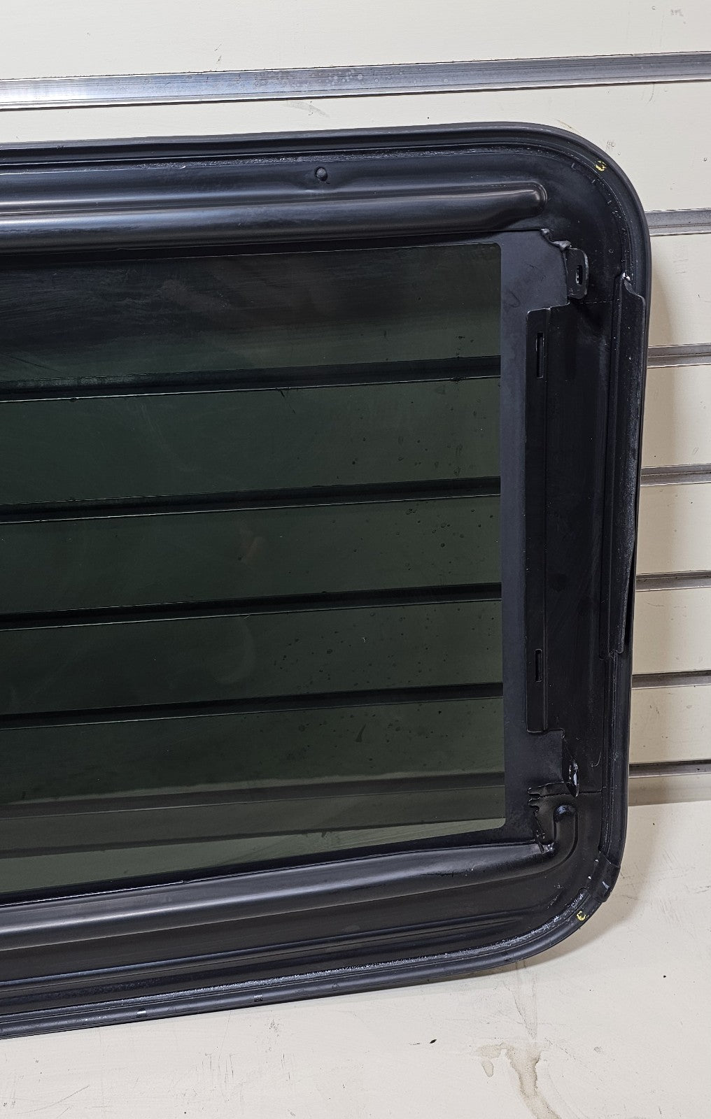 07-14 Tahoe Suburban Escalade Yukon Sun Roof Sunroof Window Glass OEM