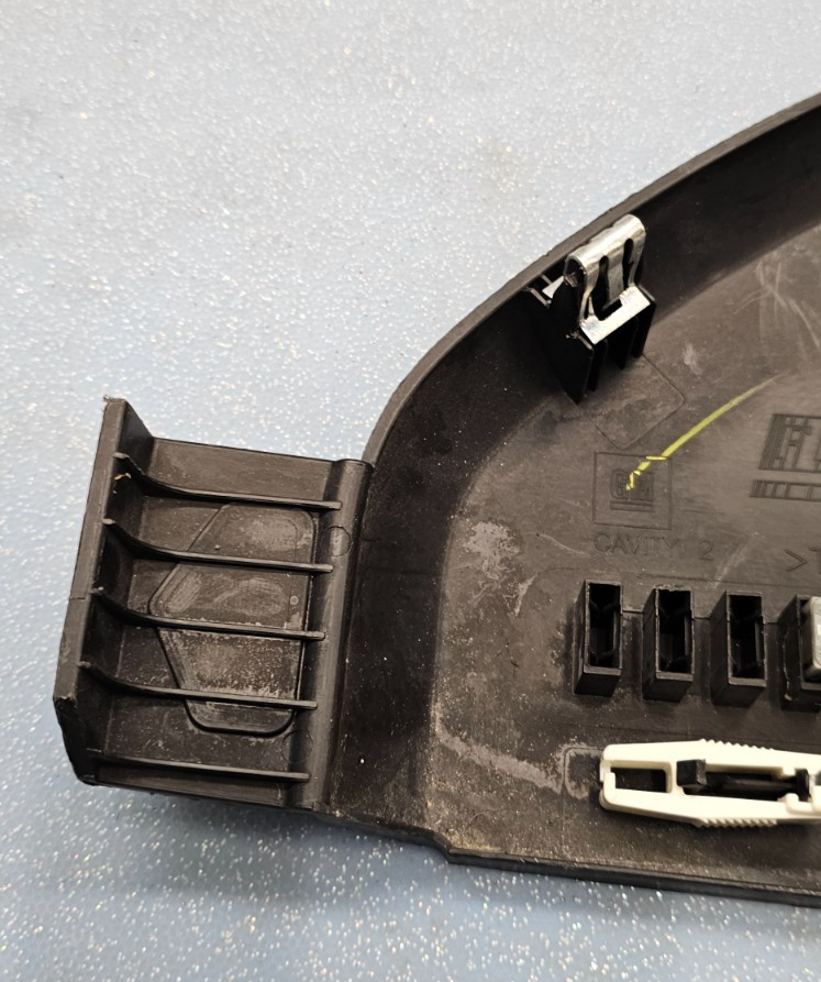🔥07-14 TAHOE YUKON SILVERADO SIERRA DASH LEFTDRIVER FUSE TRIM PANEL COVER BLACK