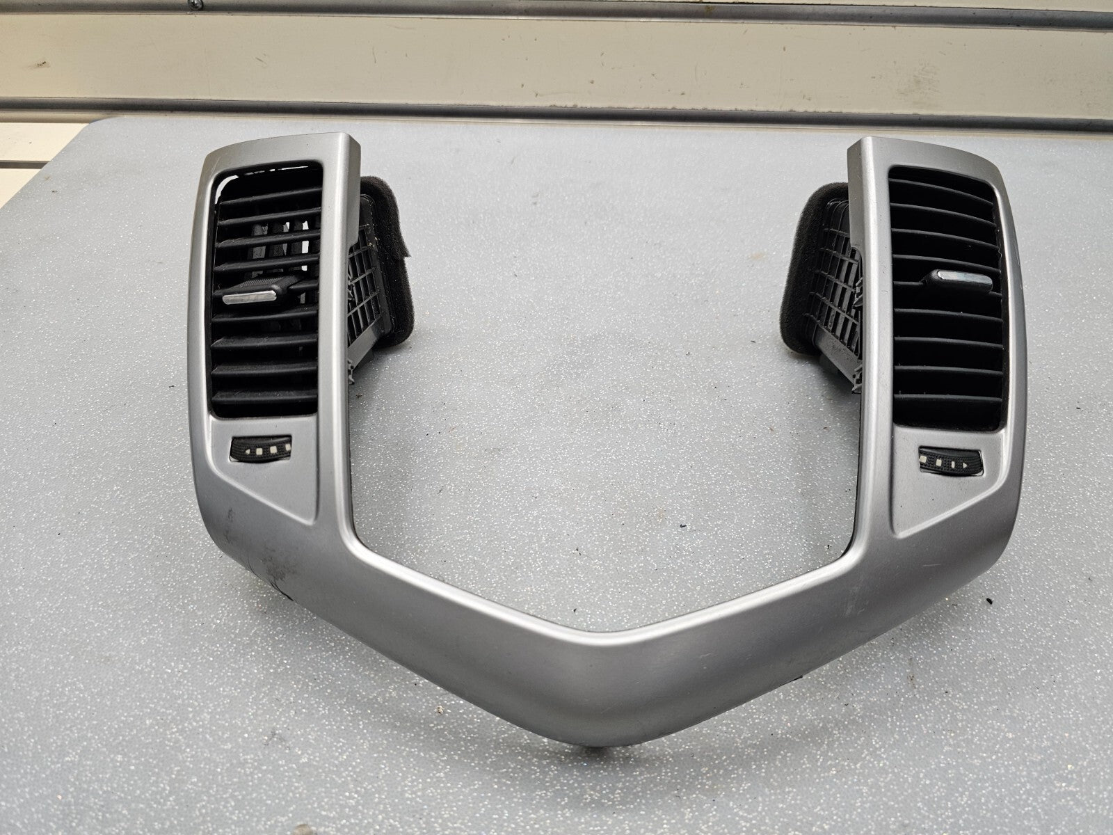 🔥11-15 Chevy Cruze Center Dash Center Radio Surround Bezel Trim Panel Silver