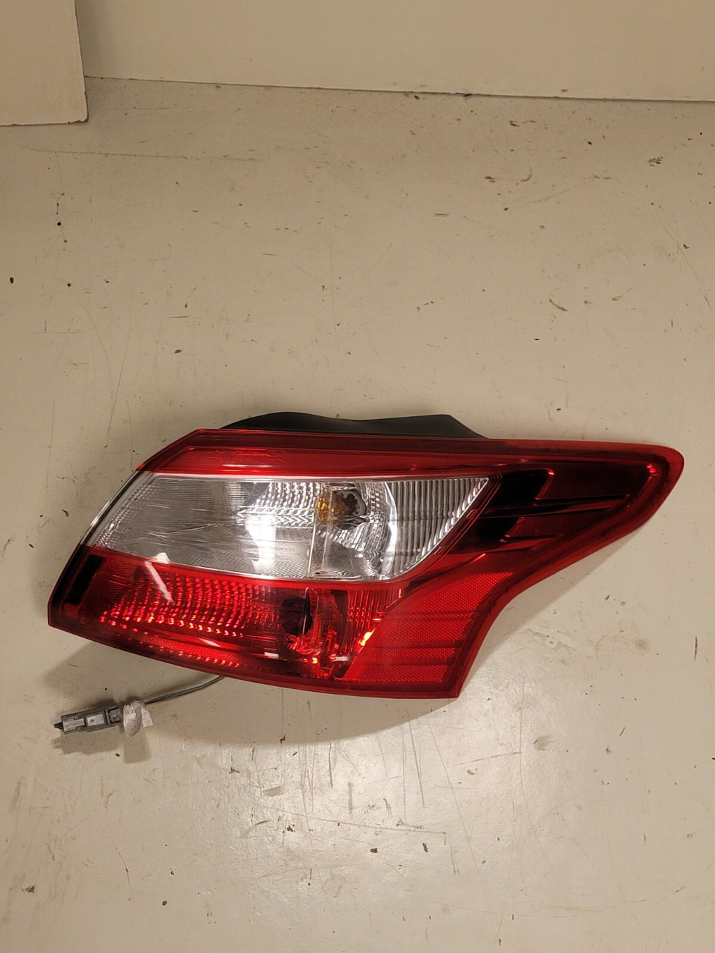 🔥2012-2014 Ford FOCUS Sedan TAILLIGHT Tail Light Lamp RIGHT