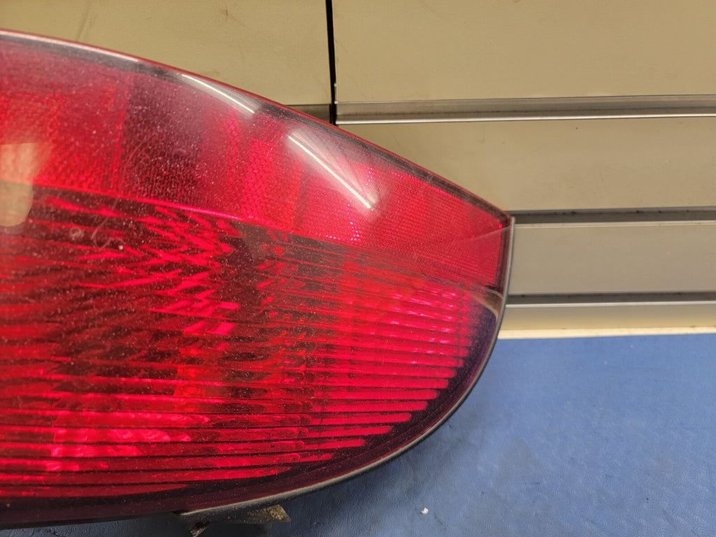 🔥00-03 driver Tail Light Sedan Fits Mecury Sable YF4Z13405BA
