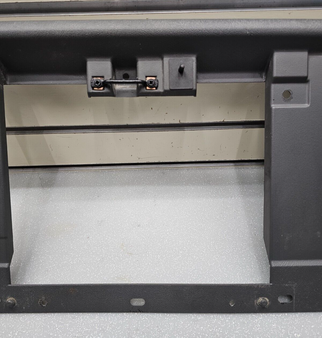 🔥03-06 Silverado Sierra Dash Glove Box Interior FRAME CENTER CONSOLE ASSEMBLY