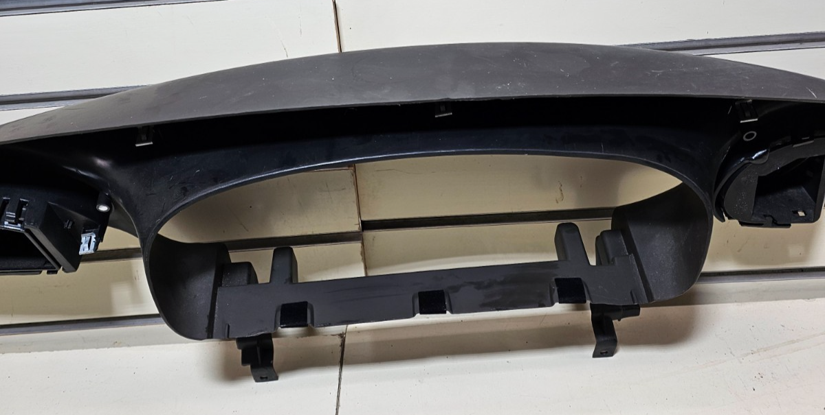 96-00 Caravan Voyager Dash instrument cluster Speedometer Tachometer Bezel Black