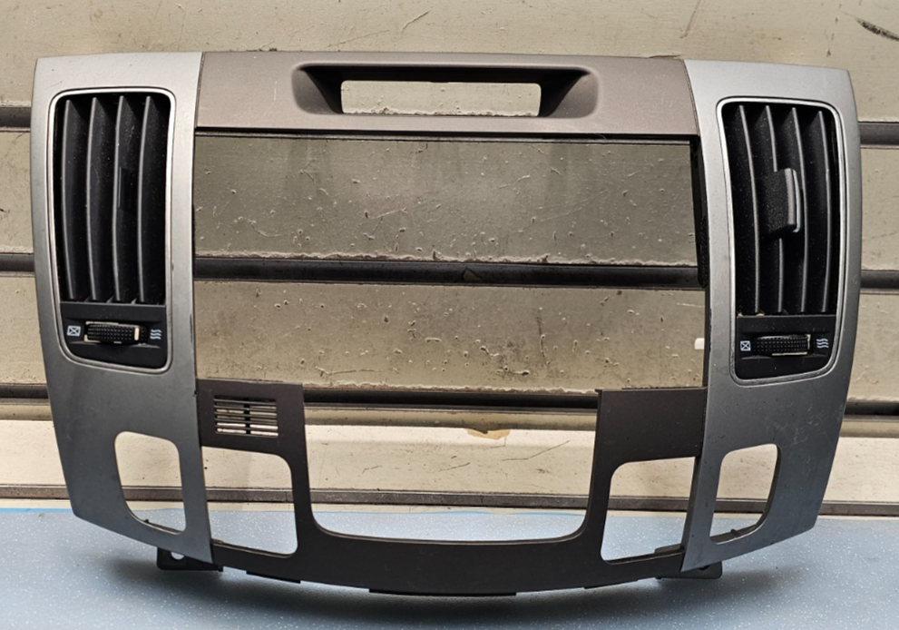 🔥09-10 SONATA DASH AM FM RADIO STEREO DISPLAY TRIM PANEL CLIMATE BEZEL SILVER