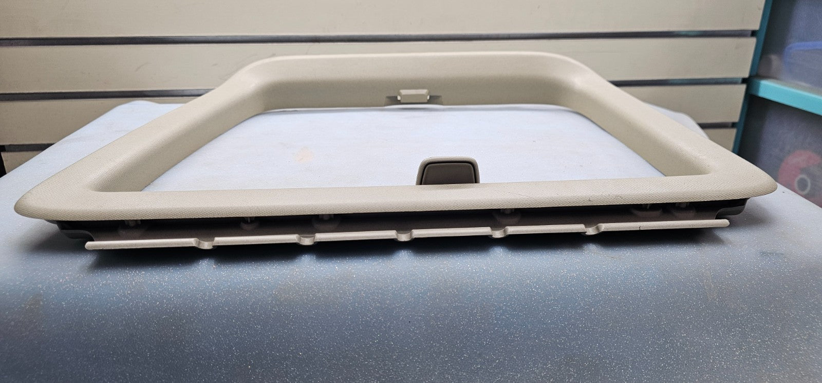 🔥06-09 Jeep Commander Right Passenger Side Rear Window Trim Molding Panel TAN 
