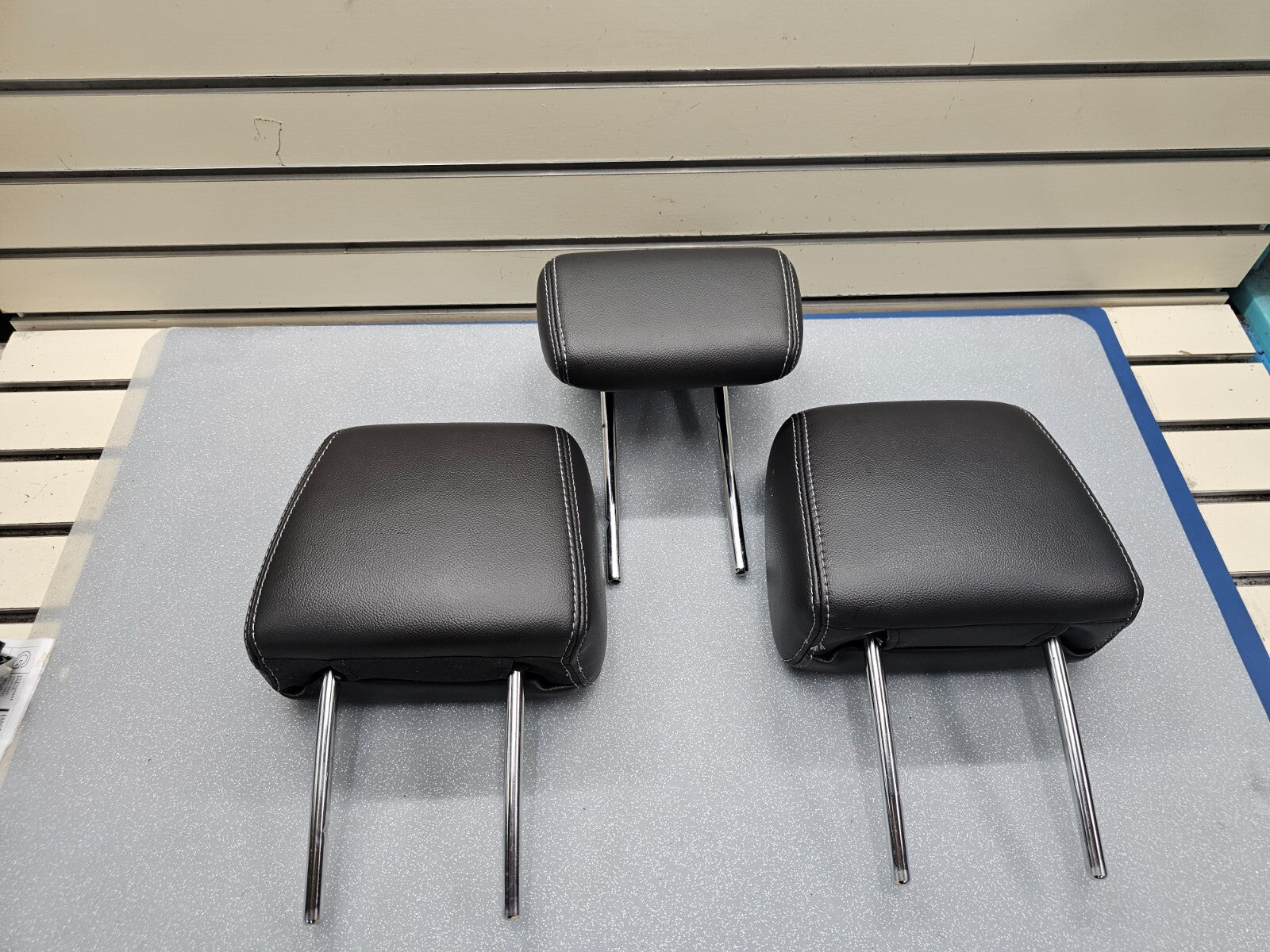 🔥2012 - 2014 Ford Focus Set of 3 Rear Headrests Black Leather OEM