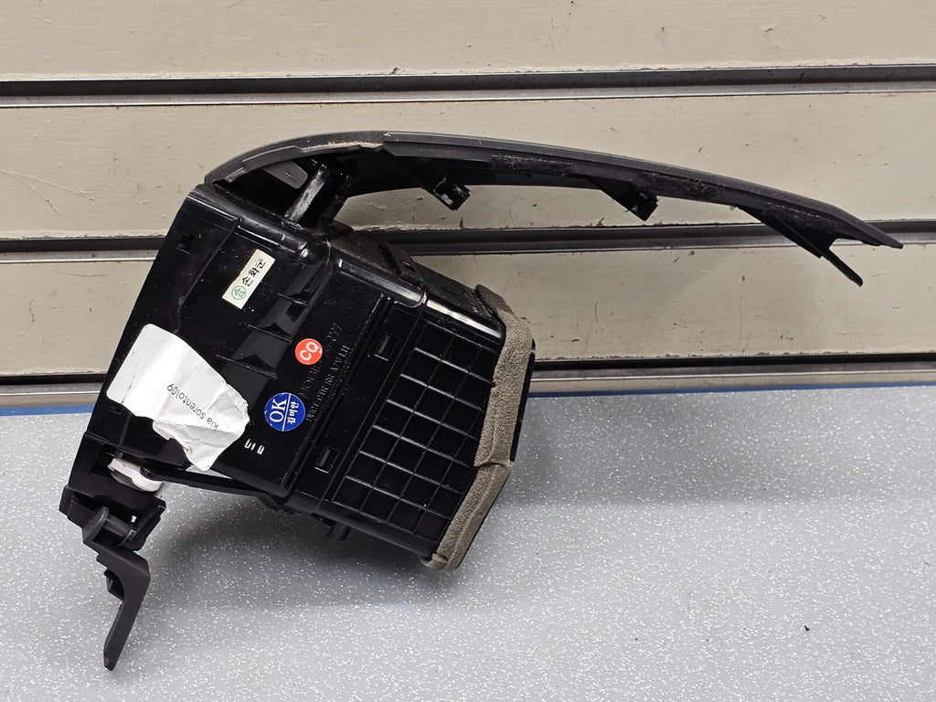08-09 KIA SORENTO CENTRE DASH LEFT DRIVER AIR VENT HEATER CONDITIONING BLACK OEM