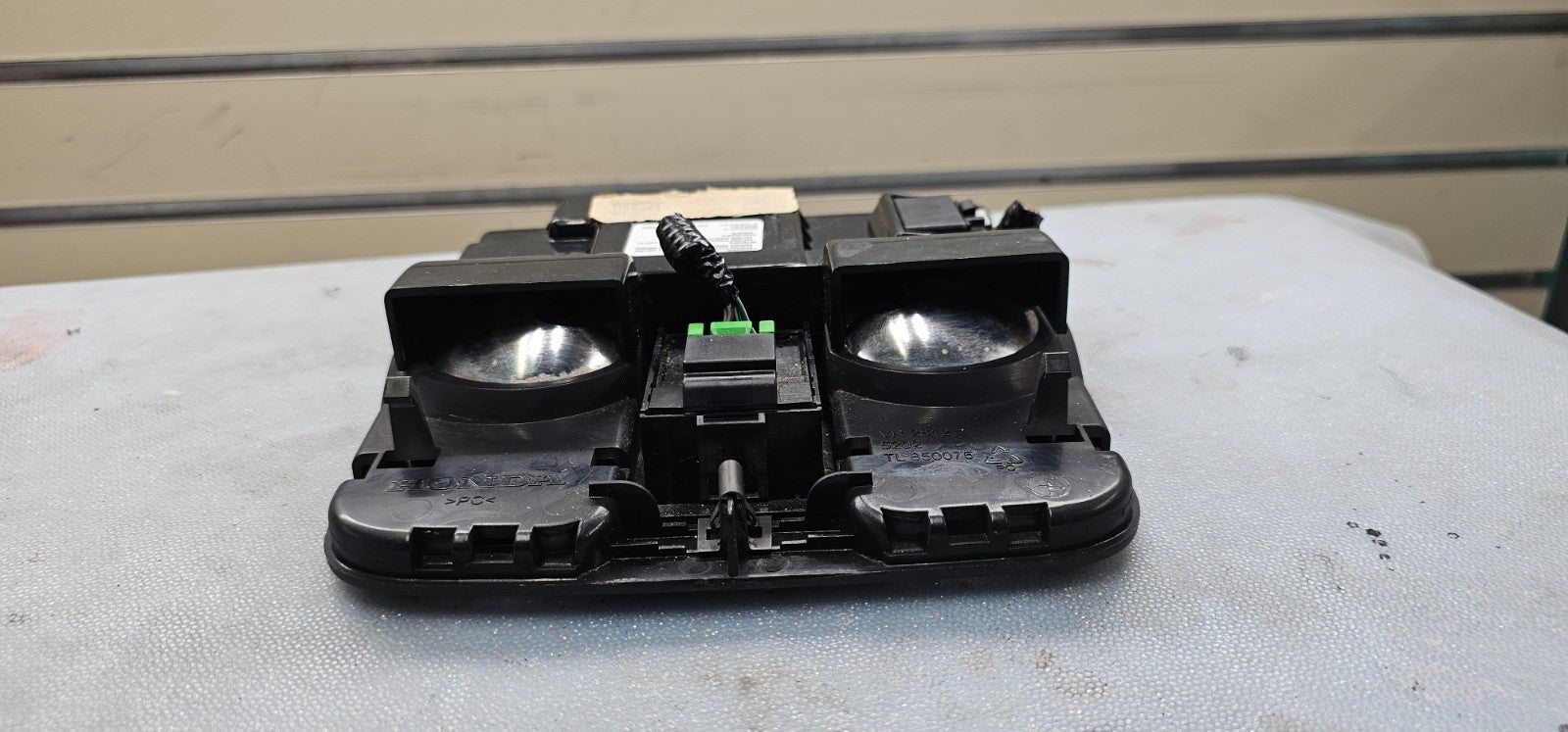 🔥04-08 TL FRONT OVERHEAD CONSOLE SUNROOF DOME MAP LIGHT TRIM CEILING BLACK