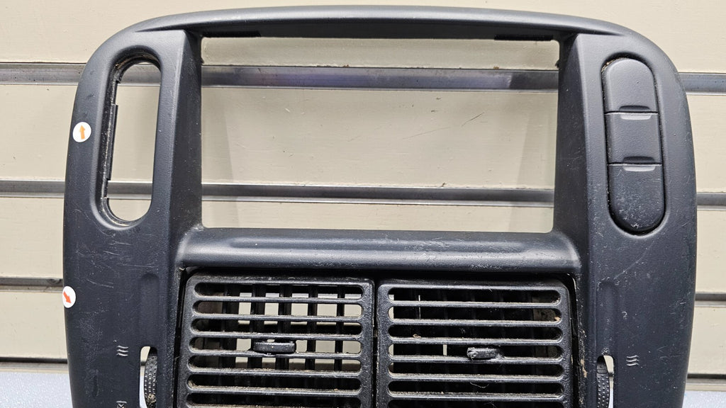 🔥02-05 FORD EXPLORER RADIO AUDIO CLIMATE TEMPERATURE CONTROL BEZEL TRIM BLACK