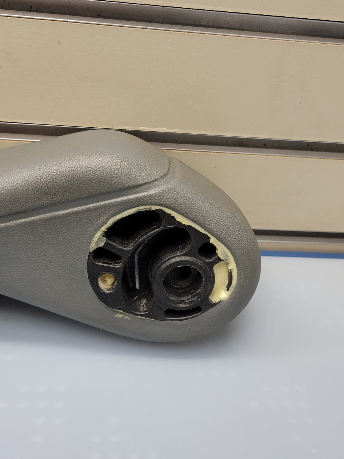 08-11 CARAVAN TOWN & COUNTRY LEFT DRIVER SIDE FRONT SEAT ARMREST LIGHT GRAY