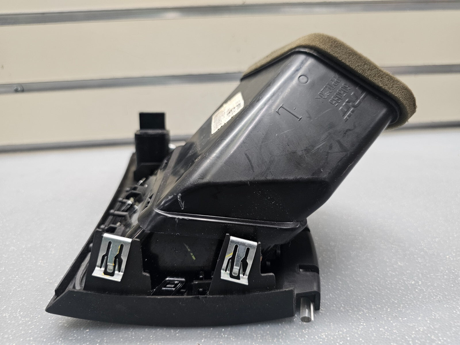 🔥08-14 Cadillac CTS Left Driver Dash AC Heater Air Vent Trim Panel Bezel Black