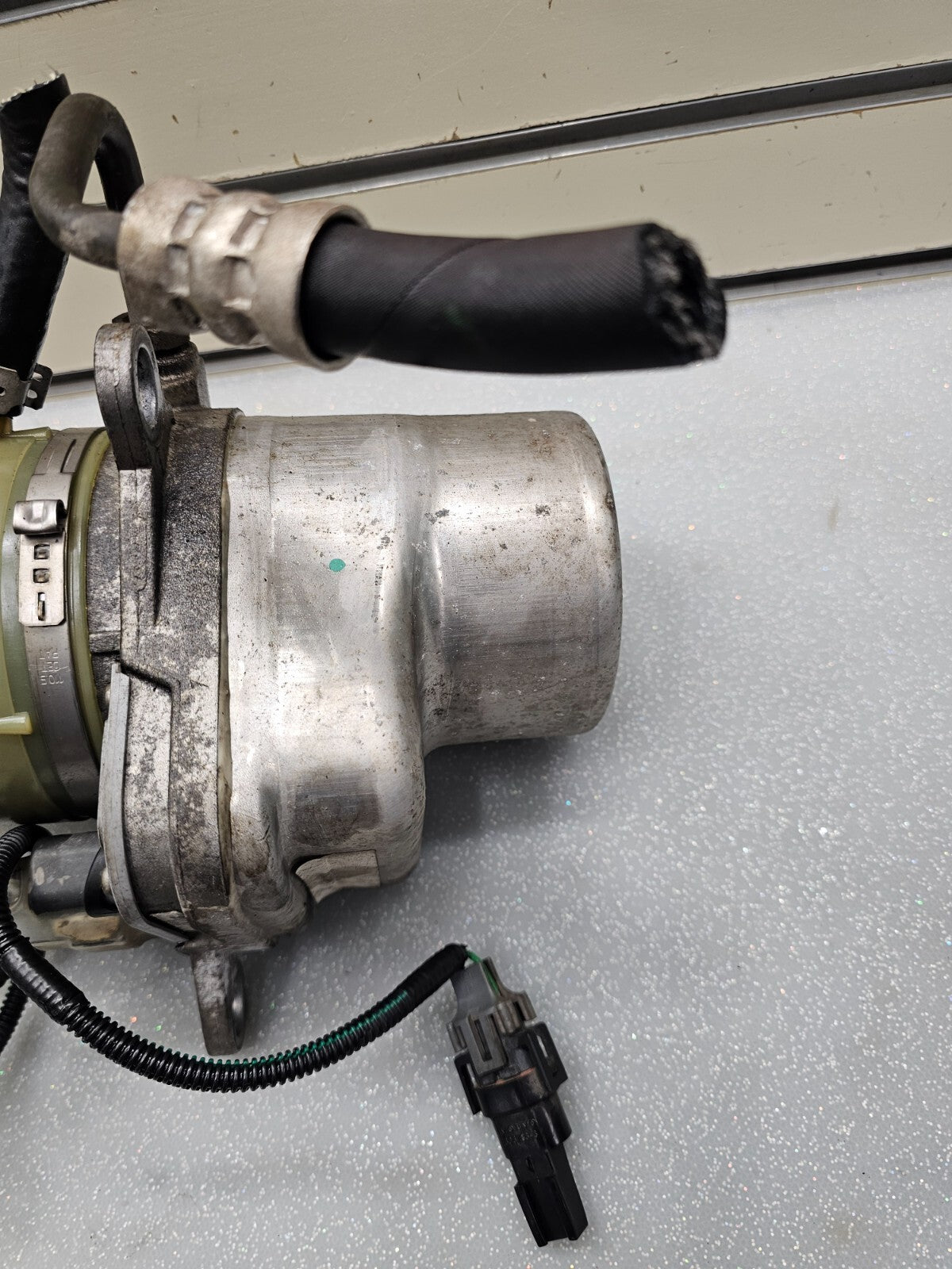 04-13 Volvo S40 C30C70 Electric Power Steering Pump w/Pigtails Upgrade Assembly