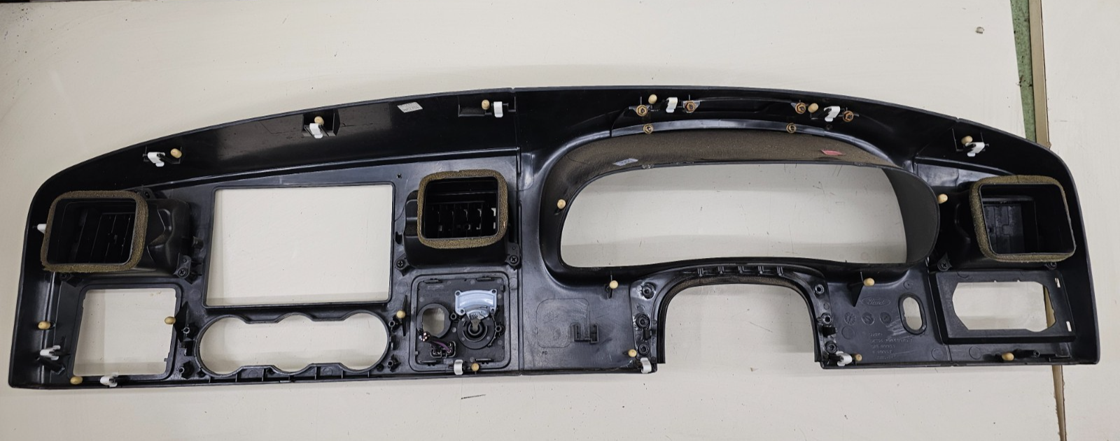 🔥05-07 Ford F250 Dash Instrument Cluster Speedometer Bezel Trim Panel Black C23