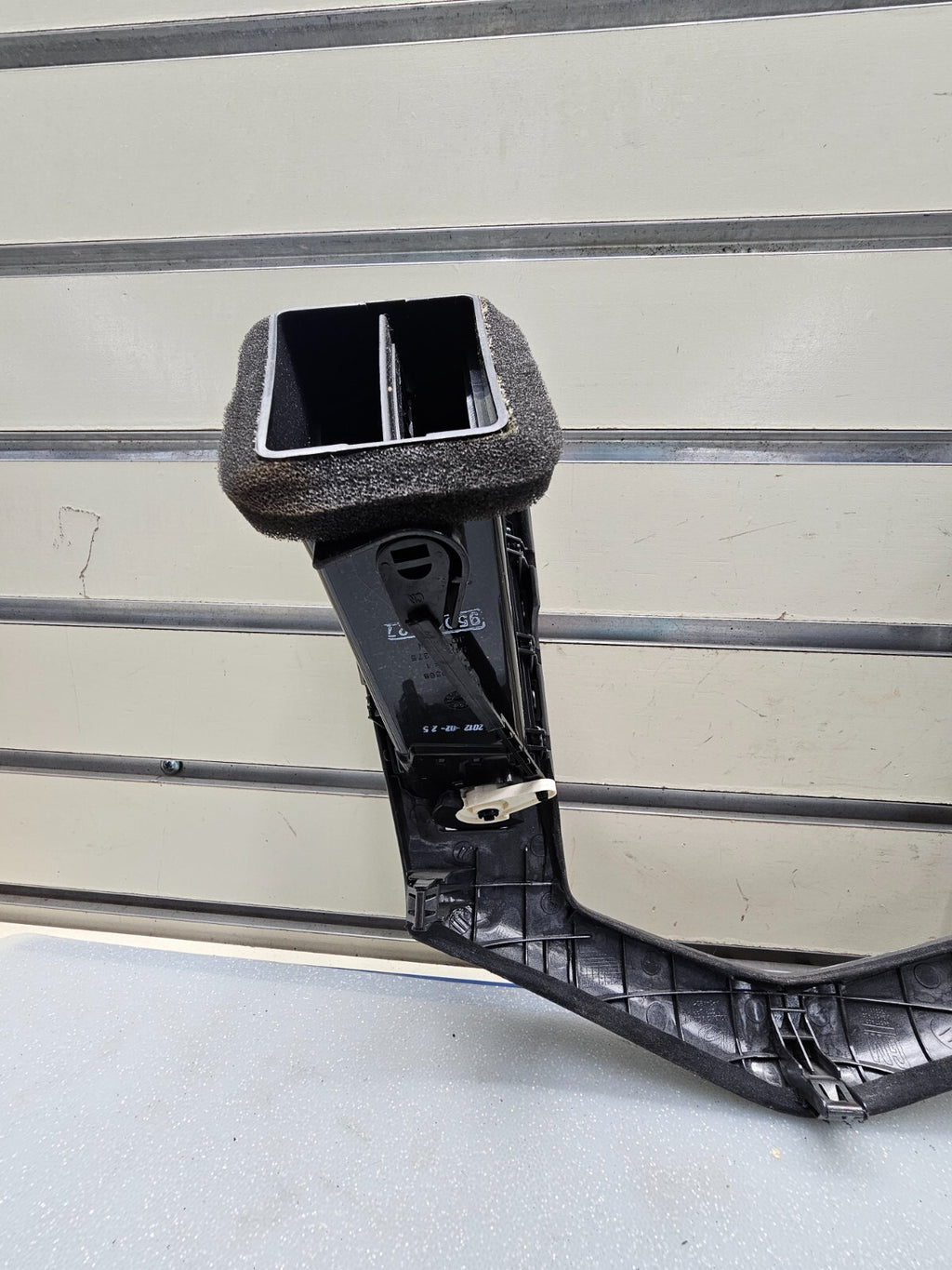🔥2011 - 2015 Chevrolet Cruze Center Dash Air Vent Bezel trim silver