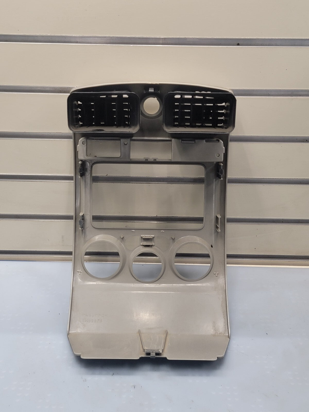 🔥2004-2012 CHEVY COLORADO GMC CANYON CENTER DASH RADIO VENT BEZEL SILVER