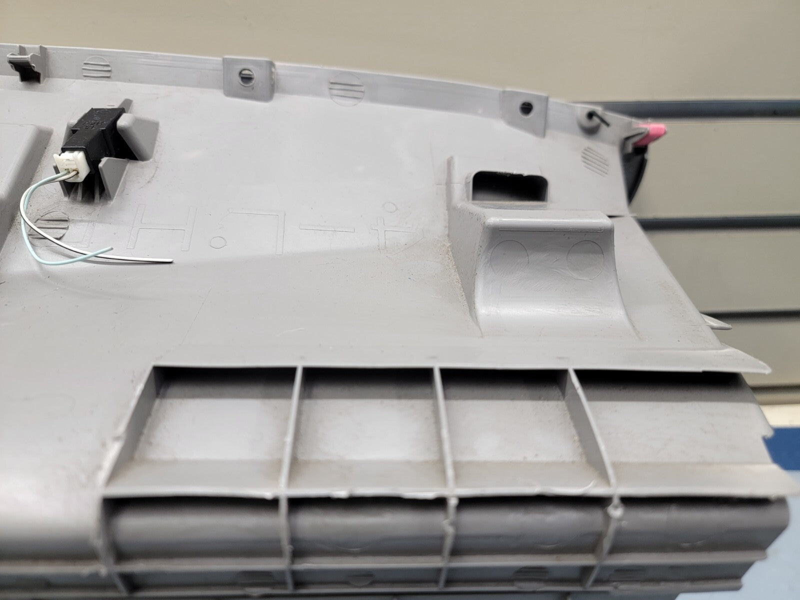 🔥2008-2013 Toyota HIGHLANDER Glove Box complete  LMTD/Hybrid gray