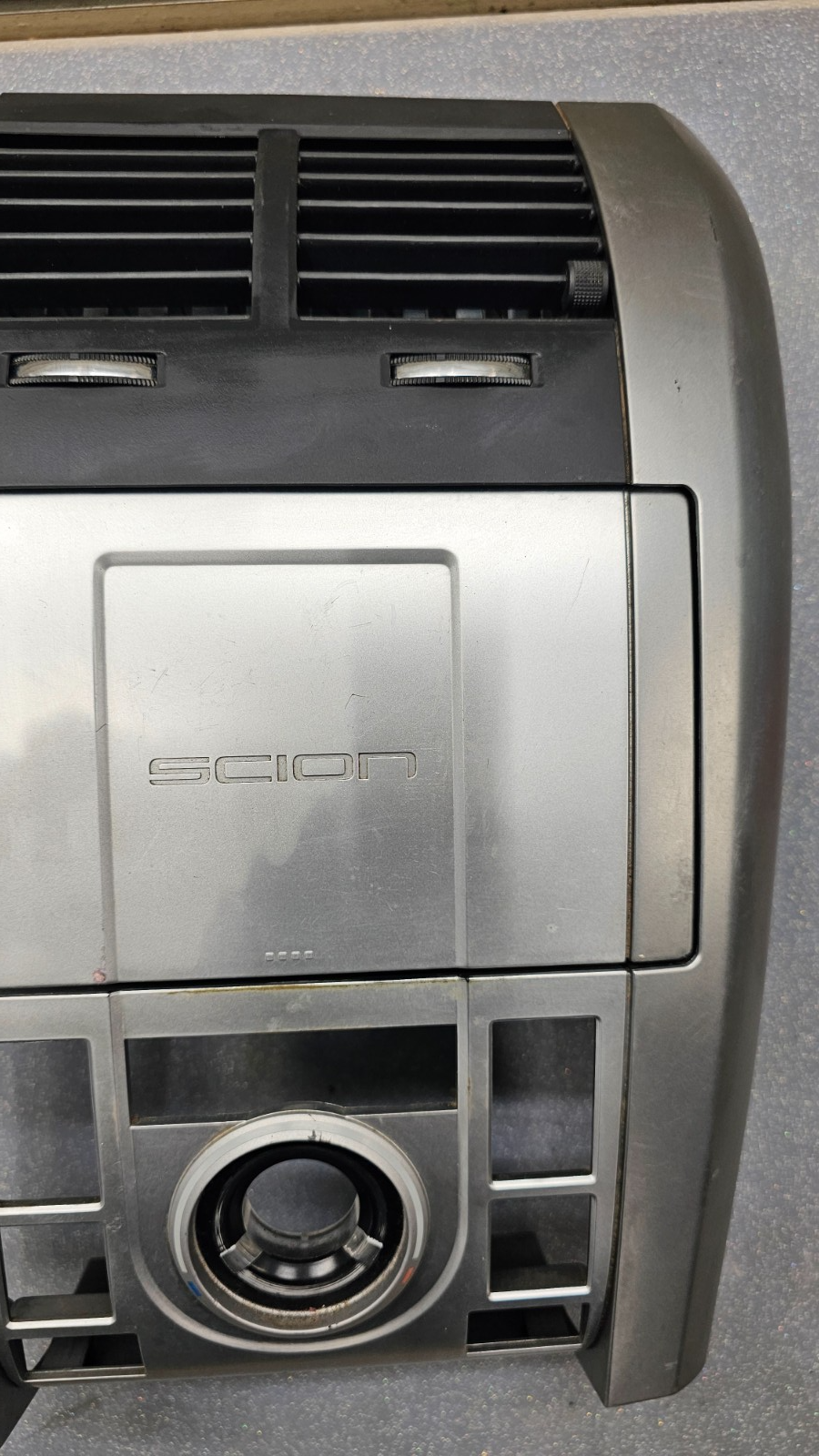 🔥05-10 SCION TC Dash AM FM Radio Stereo Display Climate Bezel Trim Panel SILVER