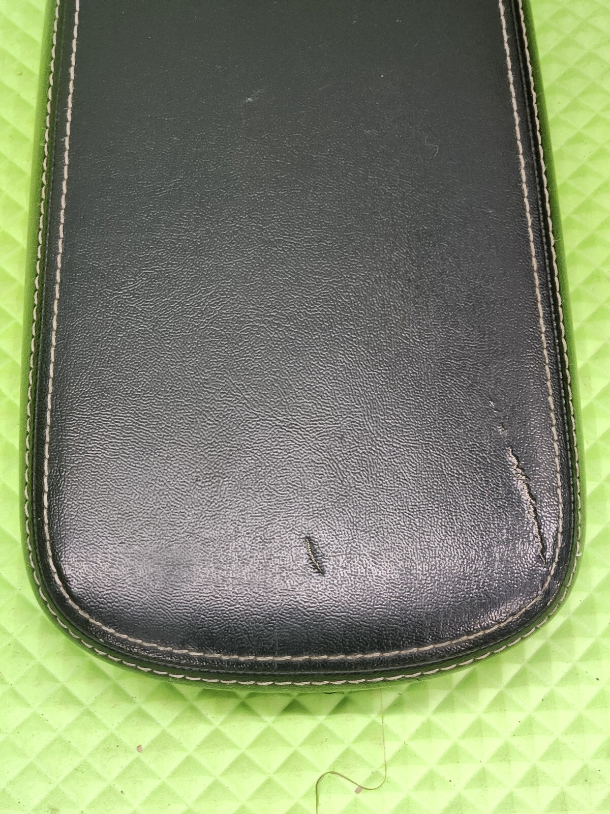 🔥2011-2014 CHRYSLER 200 DODGE AVENGER CENTER CONSOLE LID ARM REST BLACK