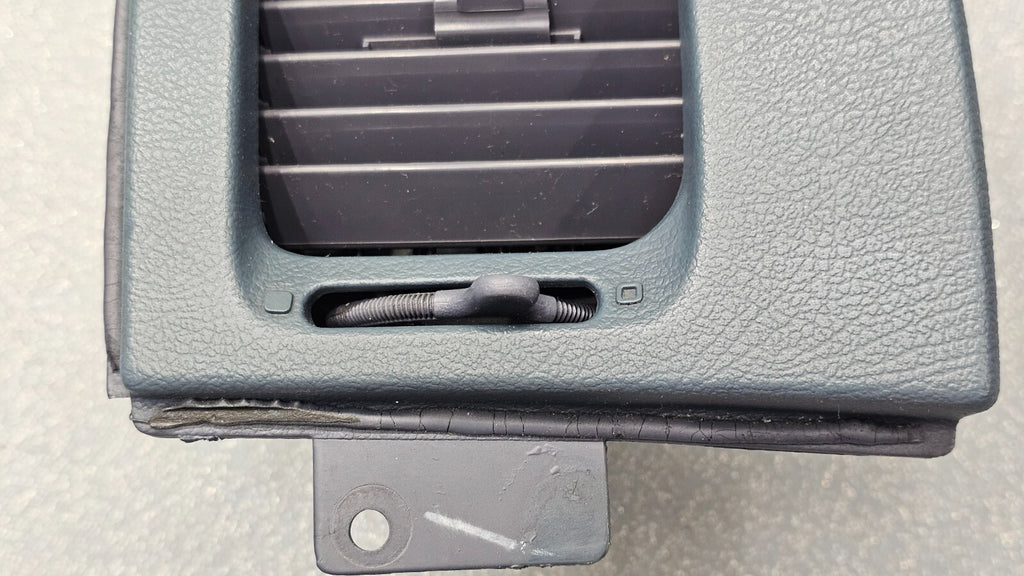 98-11 Grand Marquis Crown Victoria Dash Right Passenger AC Heater Air Vent Blue
