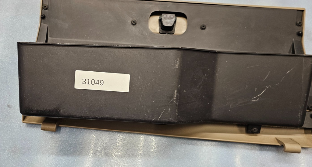 🔥1994-1997 Dodge RAM Dash GLOVE BOX Storage Compartment Door Assembly TAN G20
