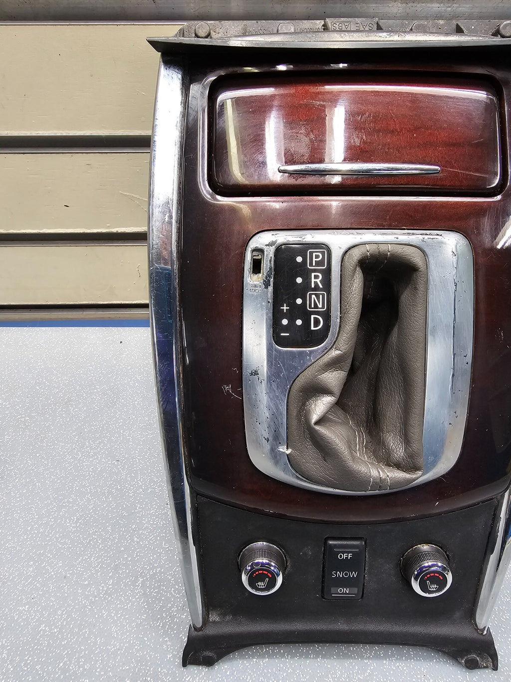 🔥09-13 Infiniti G37 Convertible Center Console Gear Shifter Trim Bezel Wood OEM