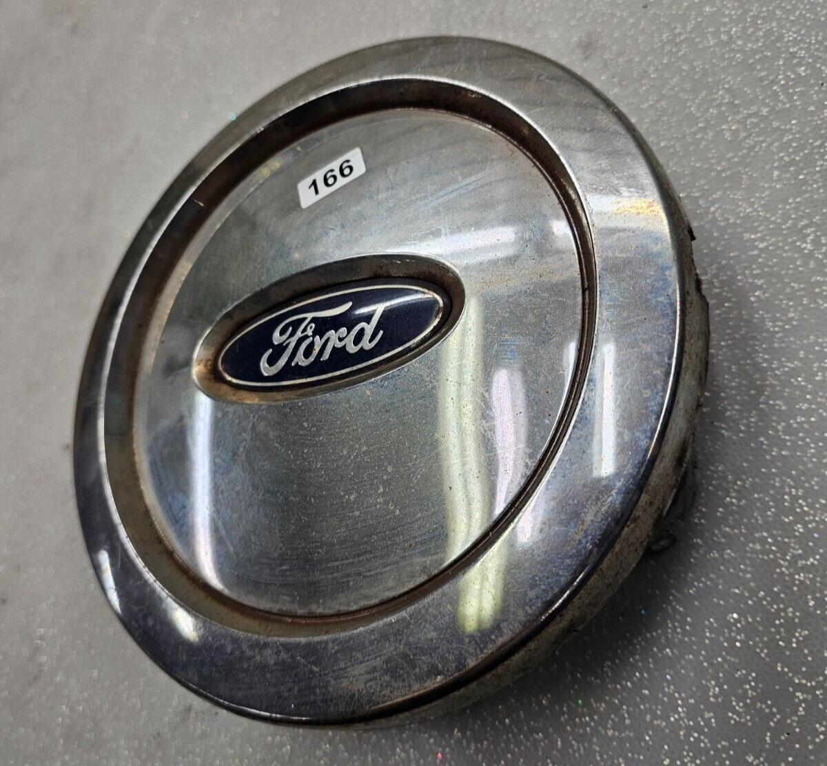 03-06 Ford Expedition Front Rear Wheel Center Cap Lip Hubcap Gray Silver Chrome