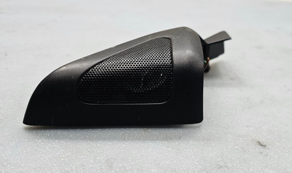 🔥09-03  Subaru Forester  Tweeter Grille and Gusset Cover LH BLACK