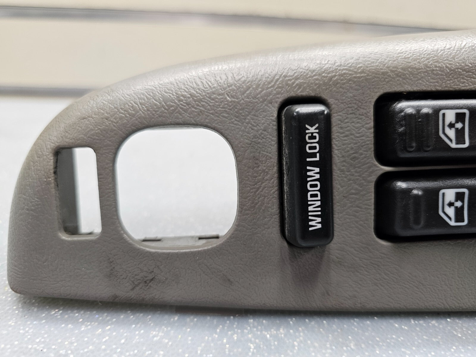 🔥99-02 Tahoe Suburban Yukon Left Driver Master Power Window Switch Assembly TAN