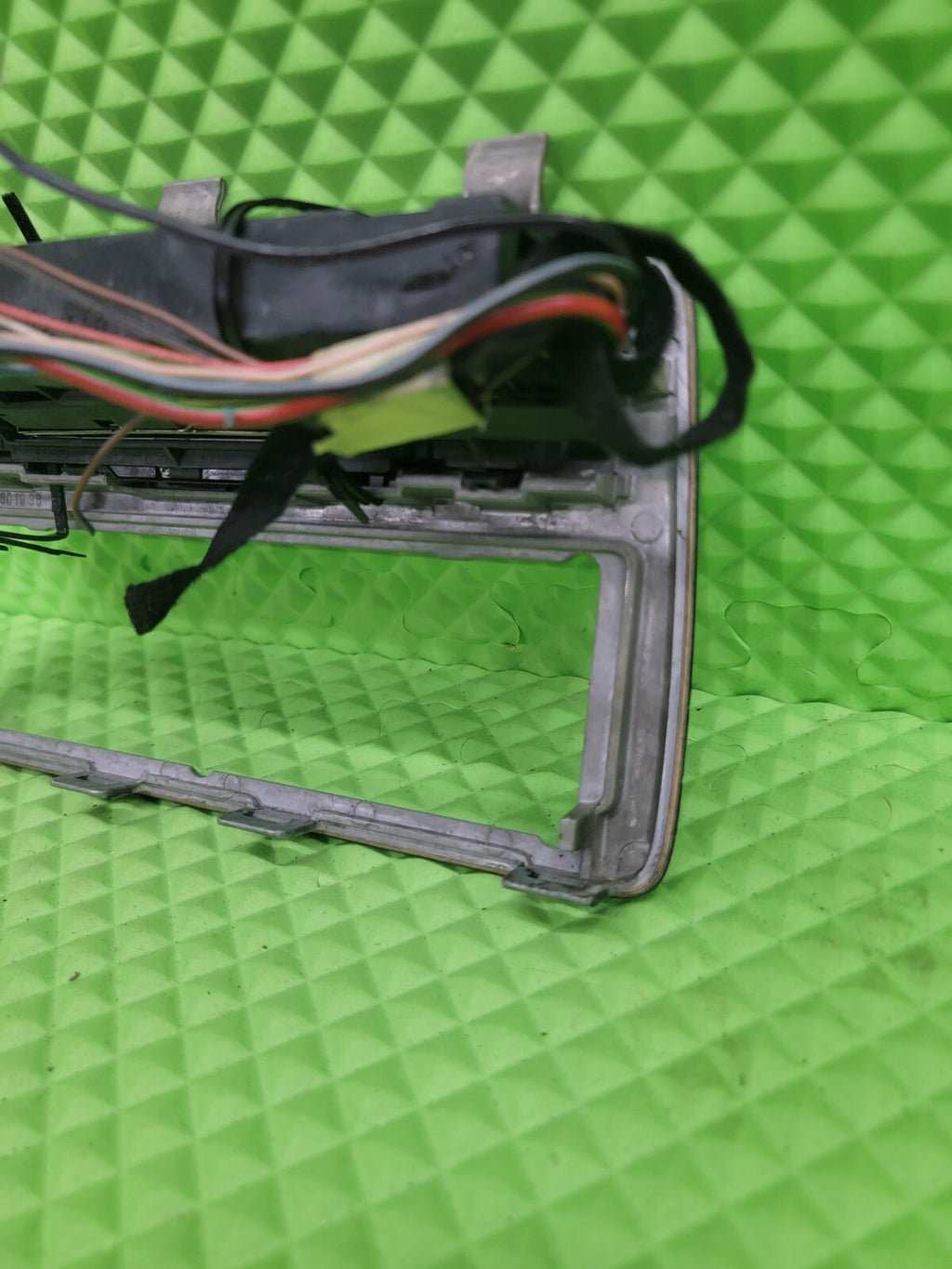 🔥98-02 MERCEDES CLK430 W208 CENTER DASH RADIO BEZEL TRIM CLIMATE CONTROL