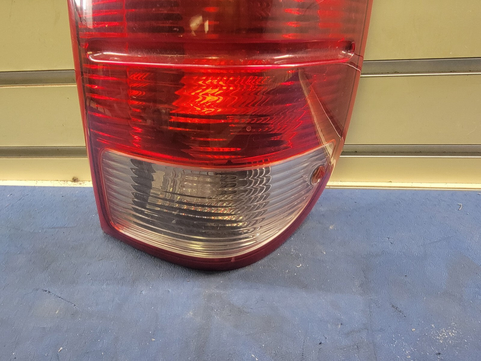 🔥2001-2005 Ford RANGER Left Driver Side Tail Light Lamp Assembly Chrome
