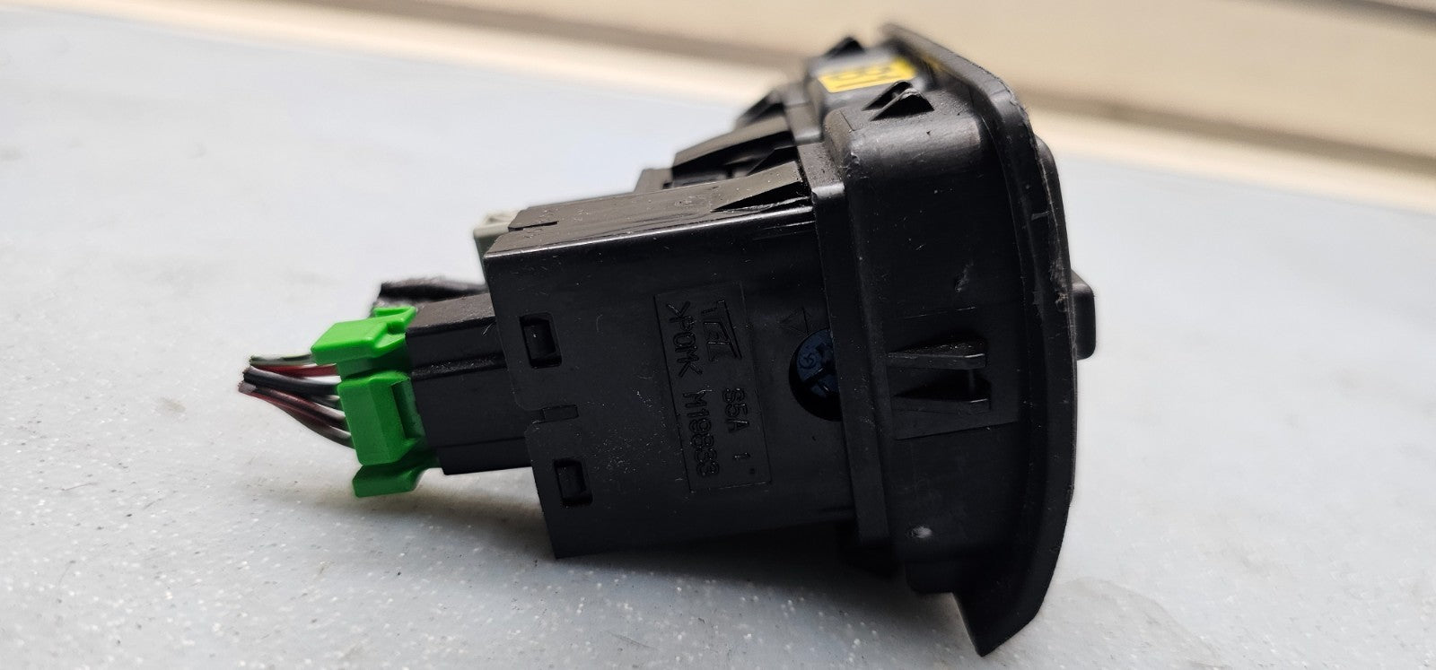 🔥03-06 Honda Accord Dash Control Trim Bezel TCS Sunroof Switch Black