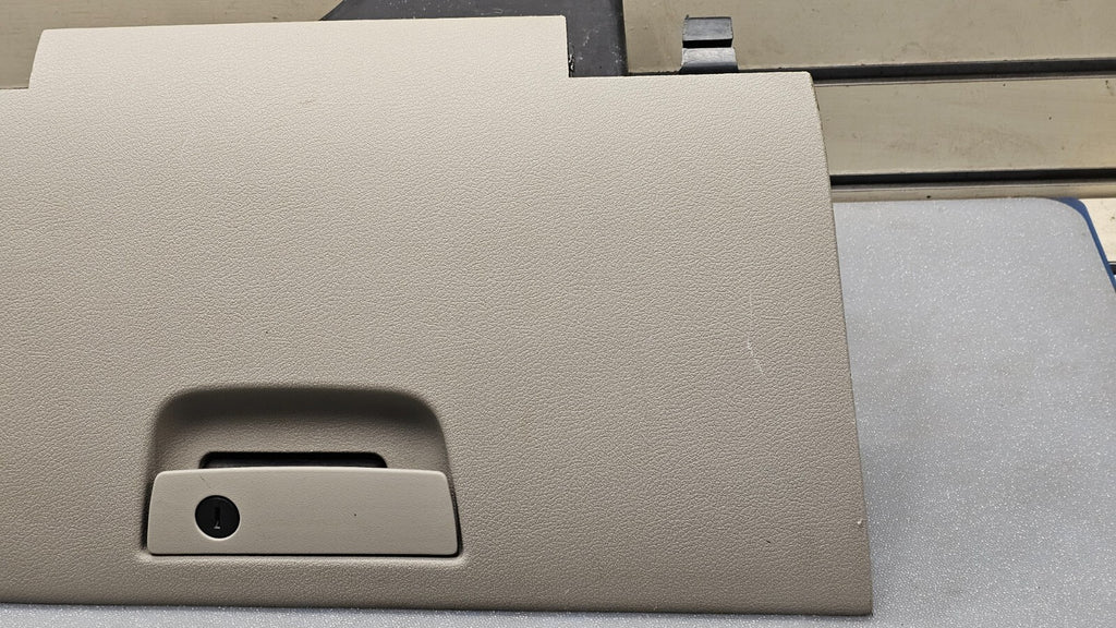 🔥08-10 GRAND CHEROKEE COMMANDER DASH GLOVE BOX COMPARTMENT LID ASSEMBLY TAN
