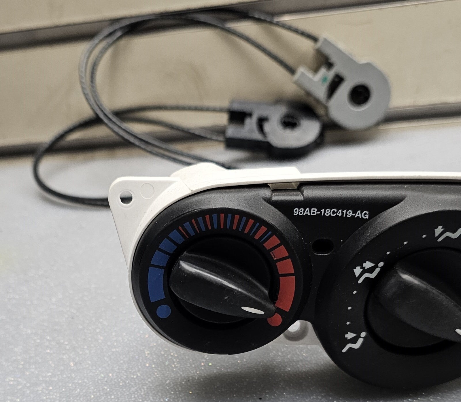 🔥00-07 Ford Focus Dash A/C Heater Climate Control Temperature W/Cables Actuator